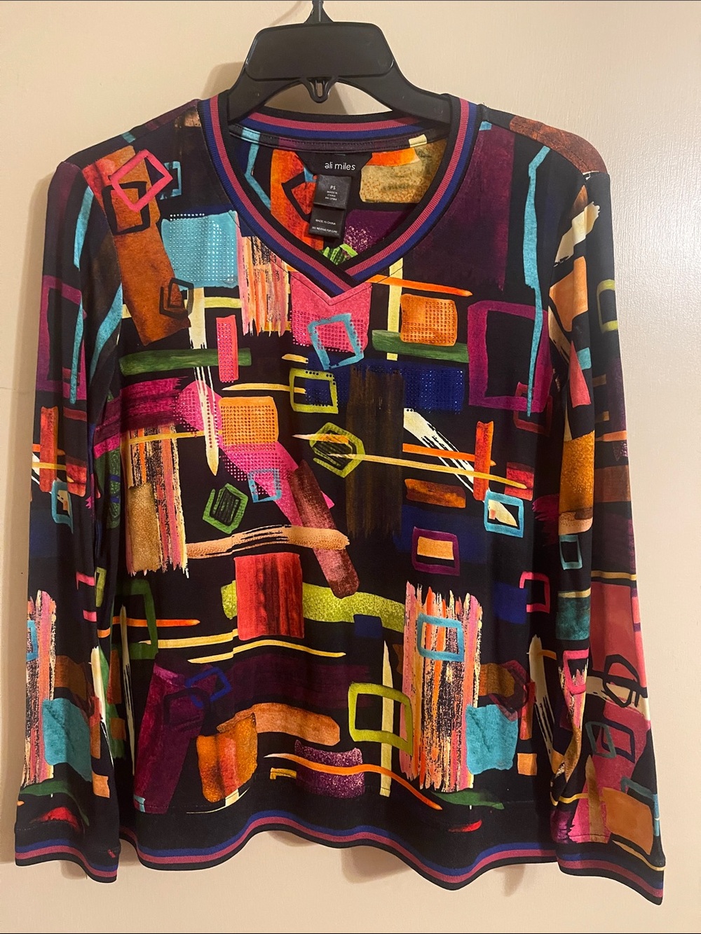 Ali Miles Multicolor Abstract V-Neck Top